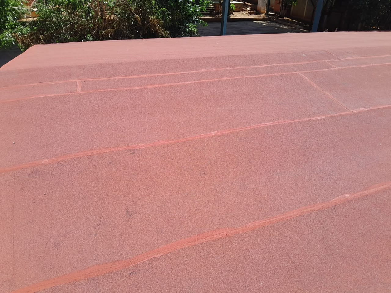 Acabado de impermeabilización en techo, trabajo realizado por Grupo Umbra